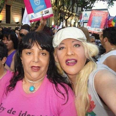 Claudia Pia Baudracco y María Belen Correa en la última marcha